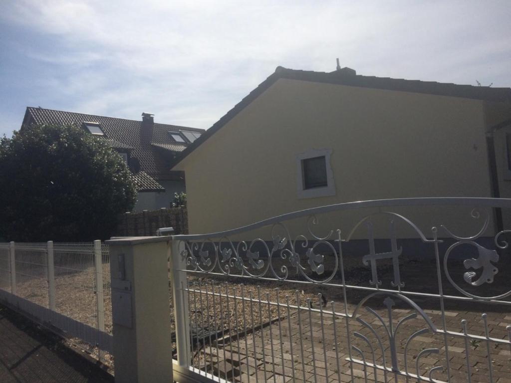 Sions Grosse Ferienwohnung Ferienwohnung Mit 3 Schlafzimmer, 2 Km Bis Zum Europapark Rust Каппель-Графенхаузен Экстерьер фото