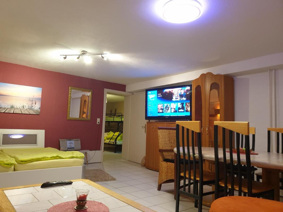 Sions Grosse Ferienwohnung Ferienwohnung Mit 3 Schlafzimmer, 2 Km Bis Zum Europapark Rust Каппель-Графенхаузен Экстерьер фото
